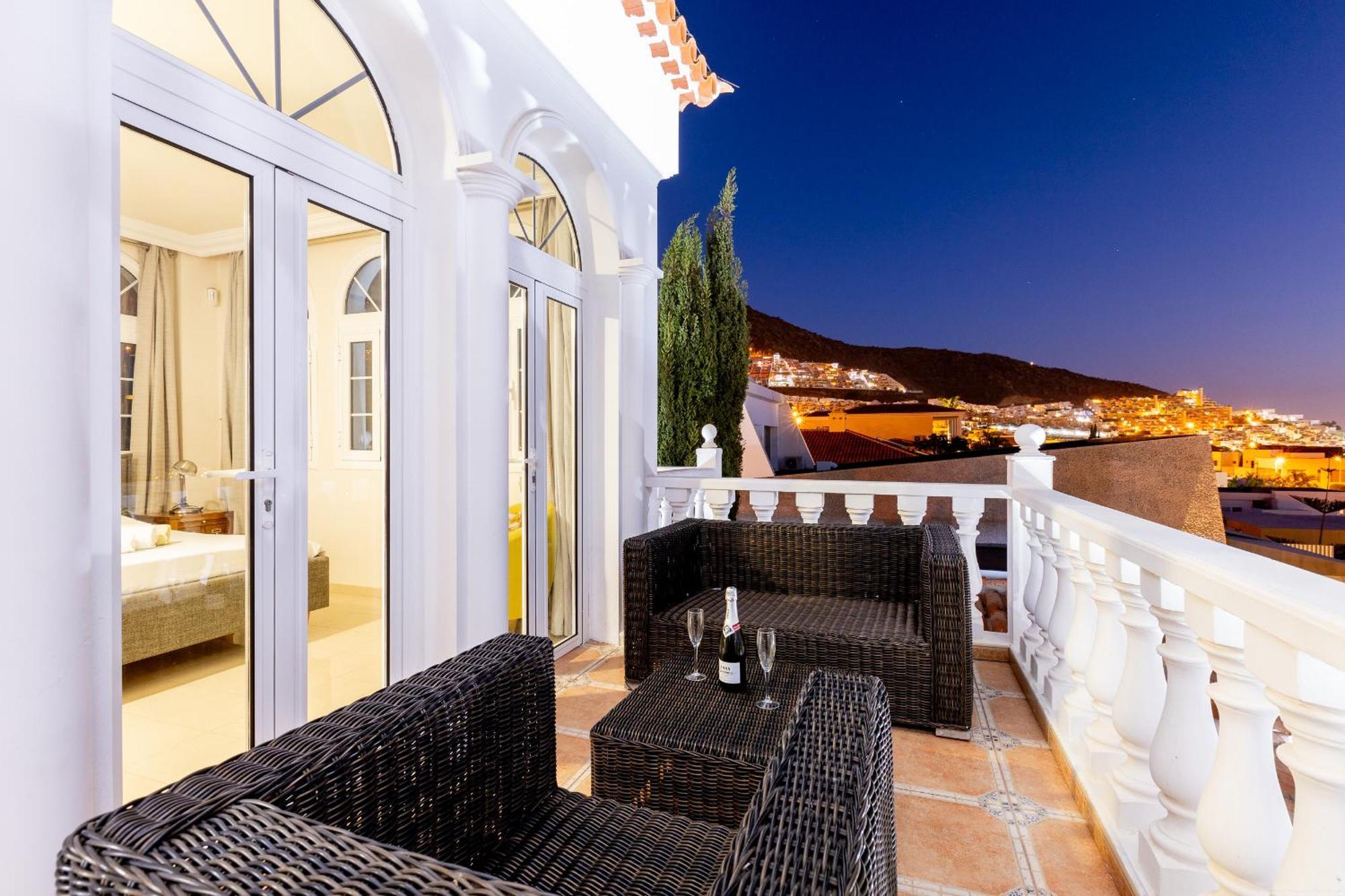 Villa Ocean Palm, Heated Pool! アデヘ エクステリア 写真